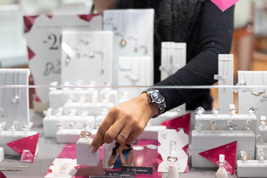 Julien d’Orcel, Juwelier in Houssen