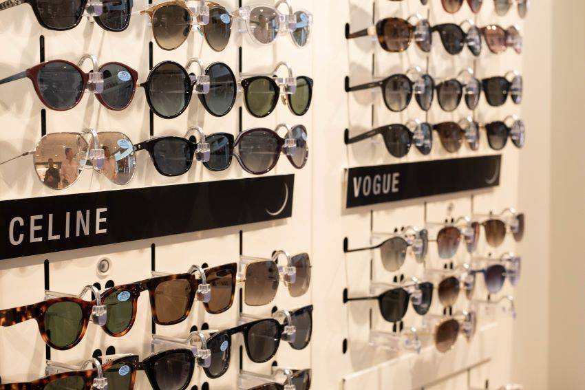Krys, Optiker in Houssen