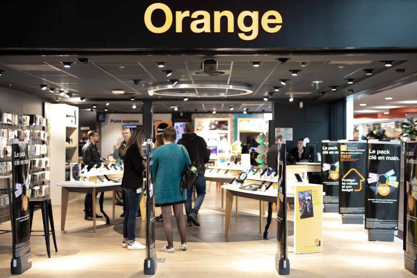 Orange, Telefonie in Houssen